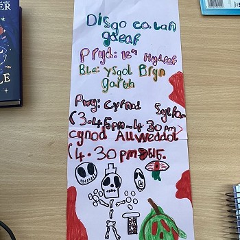 Handwritten 'Disgo calan gaeaf' poster